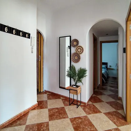 3br Center - Ideal Groups - 6 Pax *